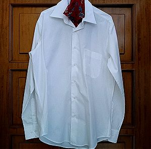 Λευκό πουκάμισο με φουλάρι