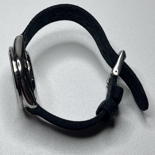 Seiko 5 SRPE67K1 watch like new, black
