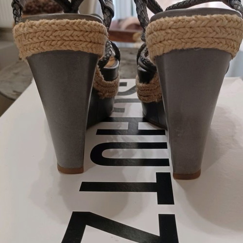 Schutz gray platform sandals size 36 leather like new