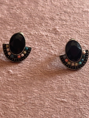 Earrings like new, black and multicolor