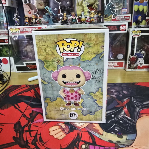 Funko Pop One Piece Delux #1271 Child Big Mom like new