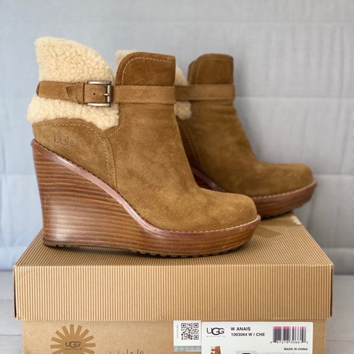 Ugg Anais Wedge boots used, size 38