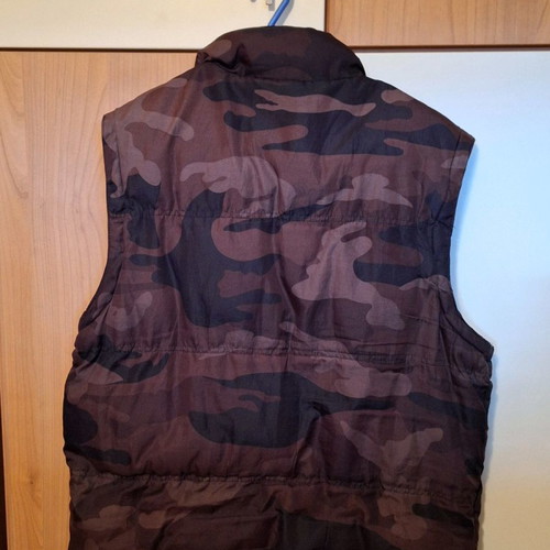 Cedarwood sleeveless jacket used, size Large, green