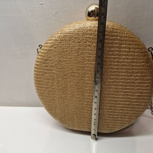 4queens round shoulder bag new, gold color