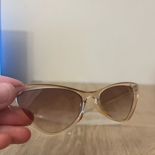 Shein cat-eye sunglasses like new, beige frame with brown lenses