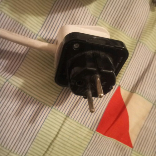 English power strip 3 sockets used with 3-meter cable and USB adapter