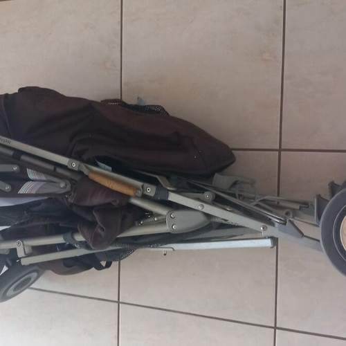 Maclaren XLR stroller like new, 7kg, aluminum frame, accessories