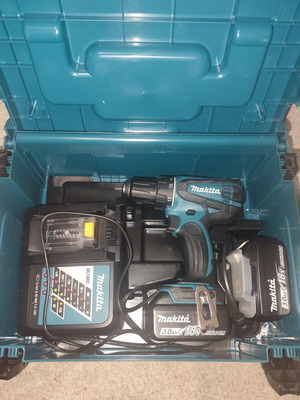 Makita DDF456RF3J 18V drill set with 2 batteries, charger & Makpac case new