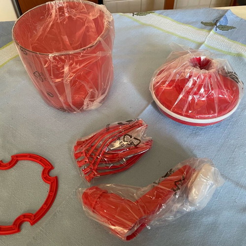 Speedy Chef Tupperware hand mixer new