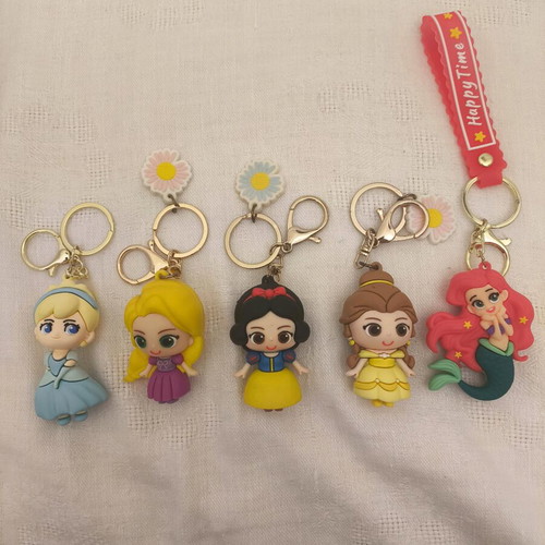 Disney Princess Keychains new, set of 5 with Cinderella and Ariel