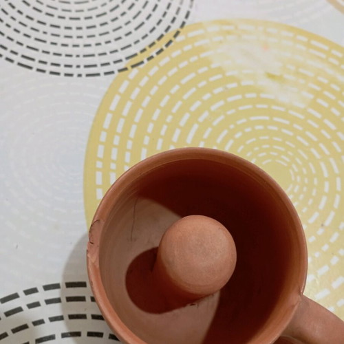 Pythagoras cup used, clay vessel with fill limit