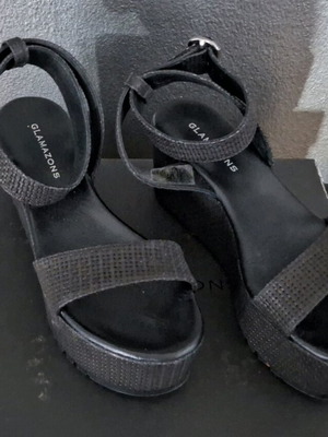 Glamazons women's platform sandals like new, size 38, black