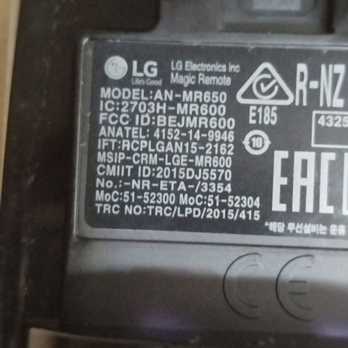 LG Magic Remote Control AN-MR650 used with silicone case