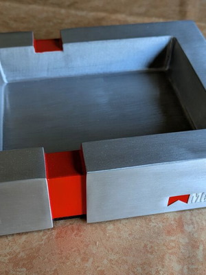 Marlboro large ashtray