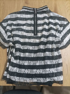 Блуза Zara с дантела, размер М, като нова
