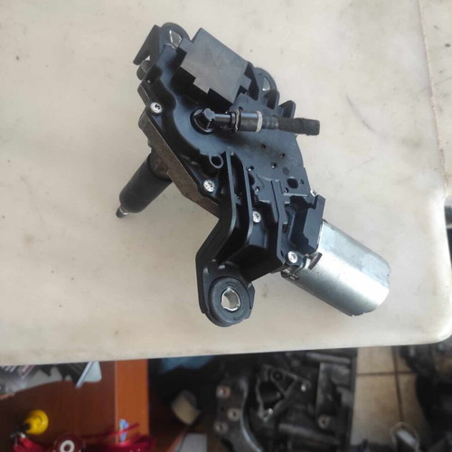 Rear wiper motor VW Golf 5 '04-'08 used, code 1K6955711B