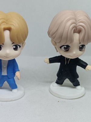 BTS TinyTAN McDonald's Happy Meal figures set of 2, like new