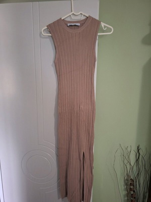 Μακρύ Φόρεμα Bershka Ribbed Μπεζ Medium Σαν Καινούργιο