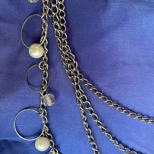Necklace with pearls and beads, 4 chain layers