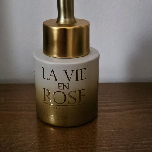 La vie en rose face oil with helichrysum like new