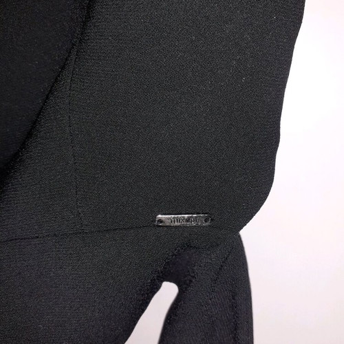 Toi&Moi black crop top like new with neckline and back opening