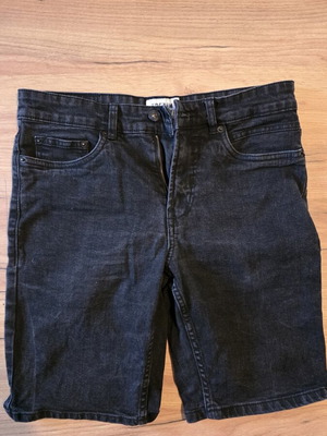 Men's black denim bermuda shorts size S like new