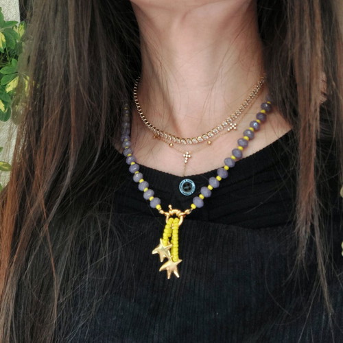 Necklace purple and yellow with detachable central element