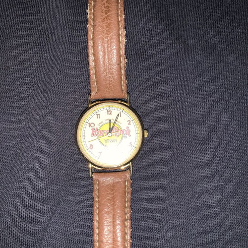 Hard Rock Cafe set with T-shirt, watch and keychain like new