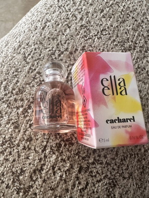 Cacharel Ella μίνι άρωμα 5ml καινούργιο, Eau de Parfum