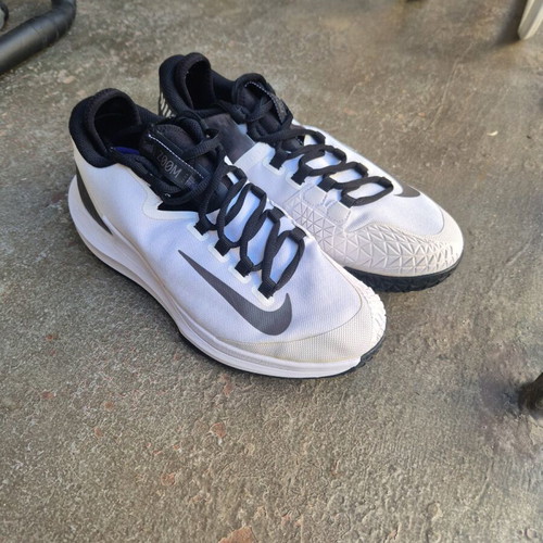 NikeCourt tennis shoes Without box