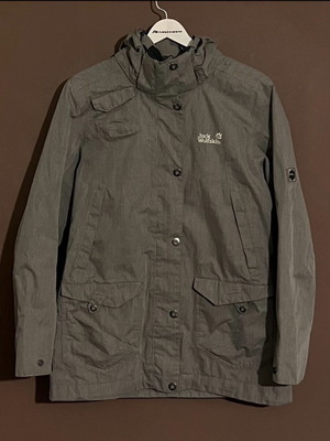 Jack Wolfskin women's jacket size medium, like new, light brown
