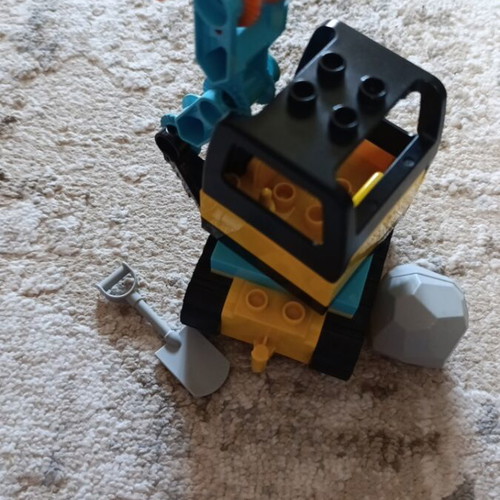 Lego Duplo 10931 excavator and parts used