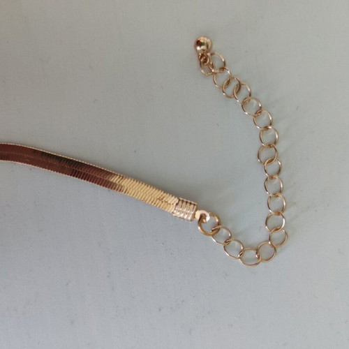 Minimalist V-Shaped Necklace Like New, 18K Gold Plated with Herringbone Chain