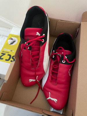 Men's Puma Ferrari athletic shoes used, size 43, white and red