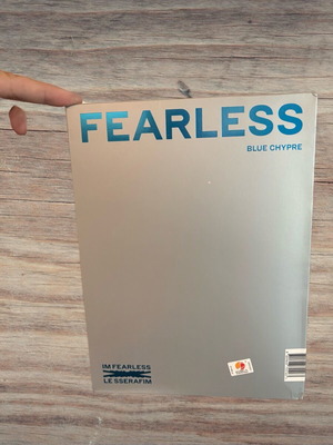 LE SSERAFIM – FEARLESS (Blue Chypre Ver.)