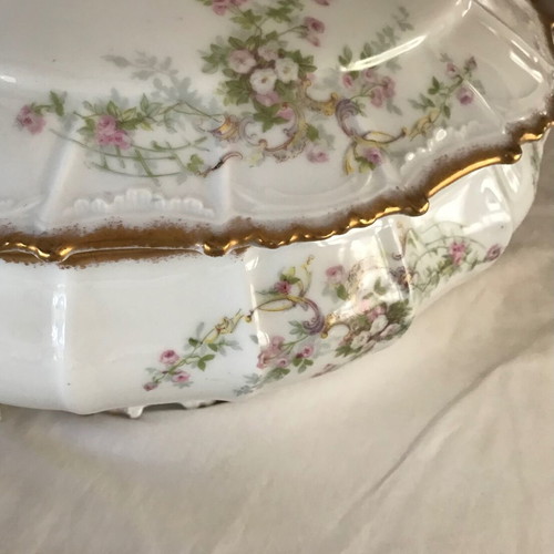 Limoges soup tureen used, 25 cm diameter, late 19th/early 20th century