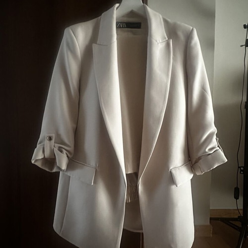 Zara suit set with jacket and Kaktus elastic waist trousers, beige
