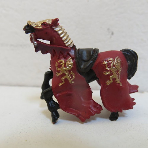 Animal figures used, set of 4 plastic horses by Papo and Safari Ltd
