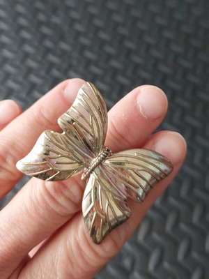 Women's gold butterfly ring new with adjustable size