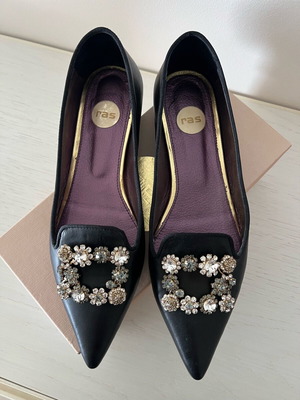 Ras women's flat black like new, size 41, ballerinas