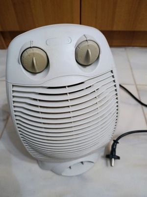 De'Longhi Αερόθερμο Δωματίου Δαπέδου 2000W μεταχειρισμένο