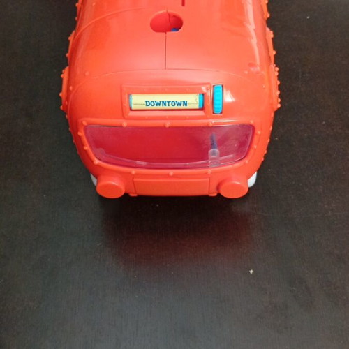 SpongeBob Submarine Vehicle like new with 3 figures