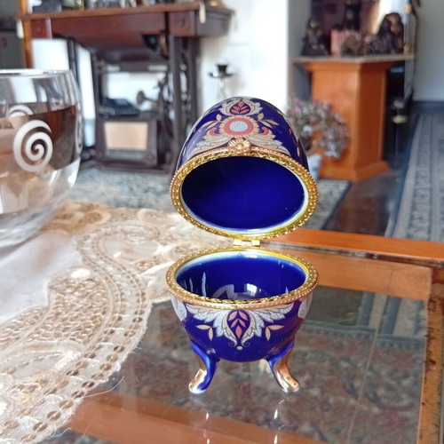 Decorative handmade porcelain egg jewelry box new
