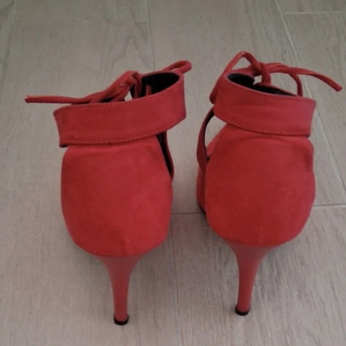 Pentavras red lace-up pumps size 38 like new
