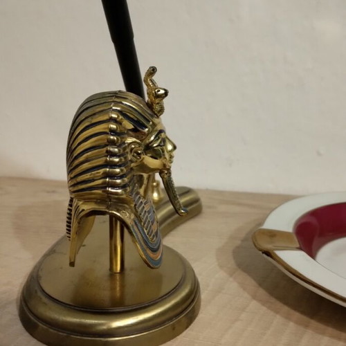 Office item set like new with metal Pharaoh and porcelain ashtray