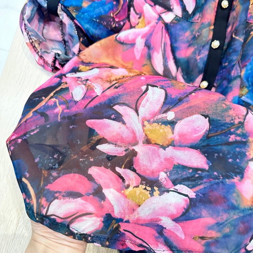 Airy Long Tunic with Floral Pattern and Gold Details like new, size M