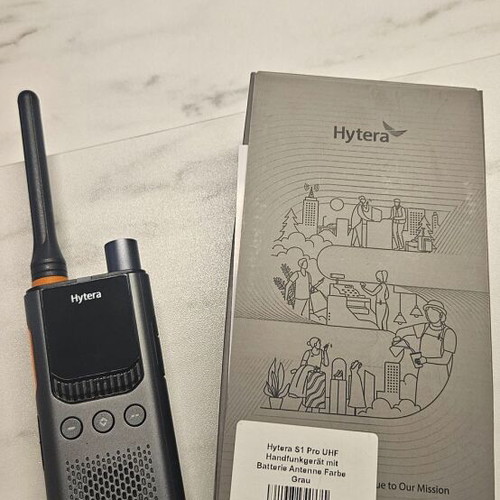 DMR Hytera S1 Pro UHF radio like new