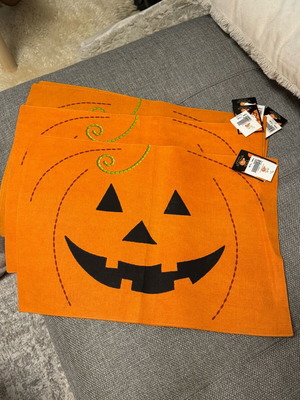 Halloween pumpkin placemats set of 4 new