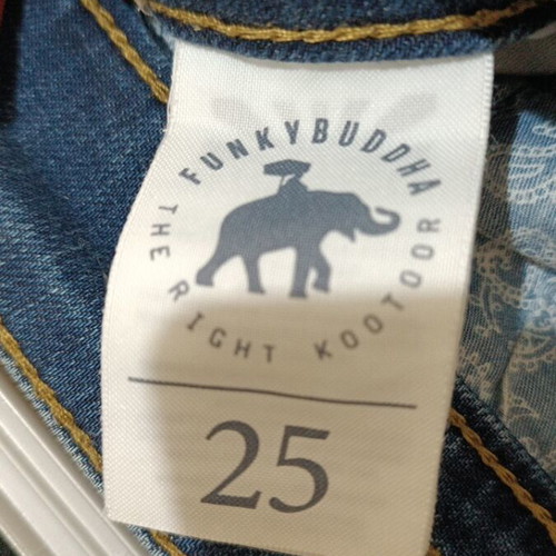 Funky Buddha women's jeans size 25 like new