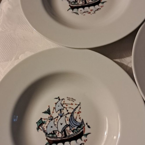 Bravo deep collectible plates set of 3, like new